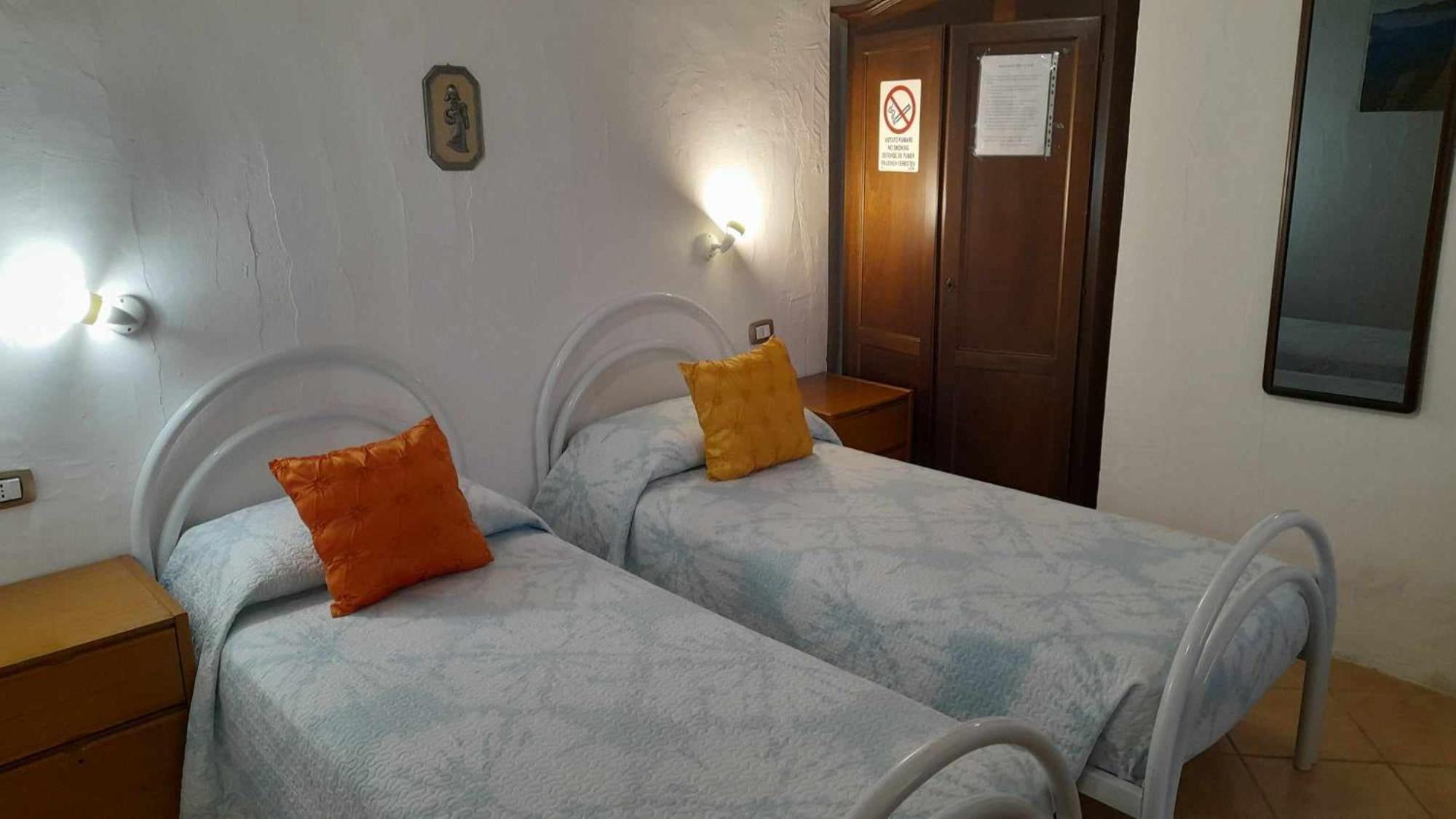 B&B Gli Archi Sìnnai Buitenkant foto