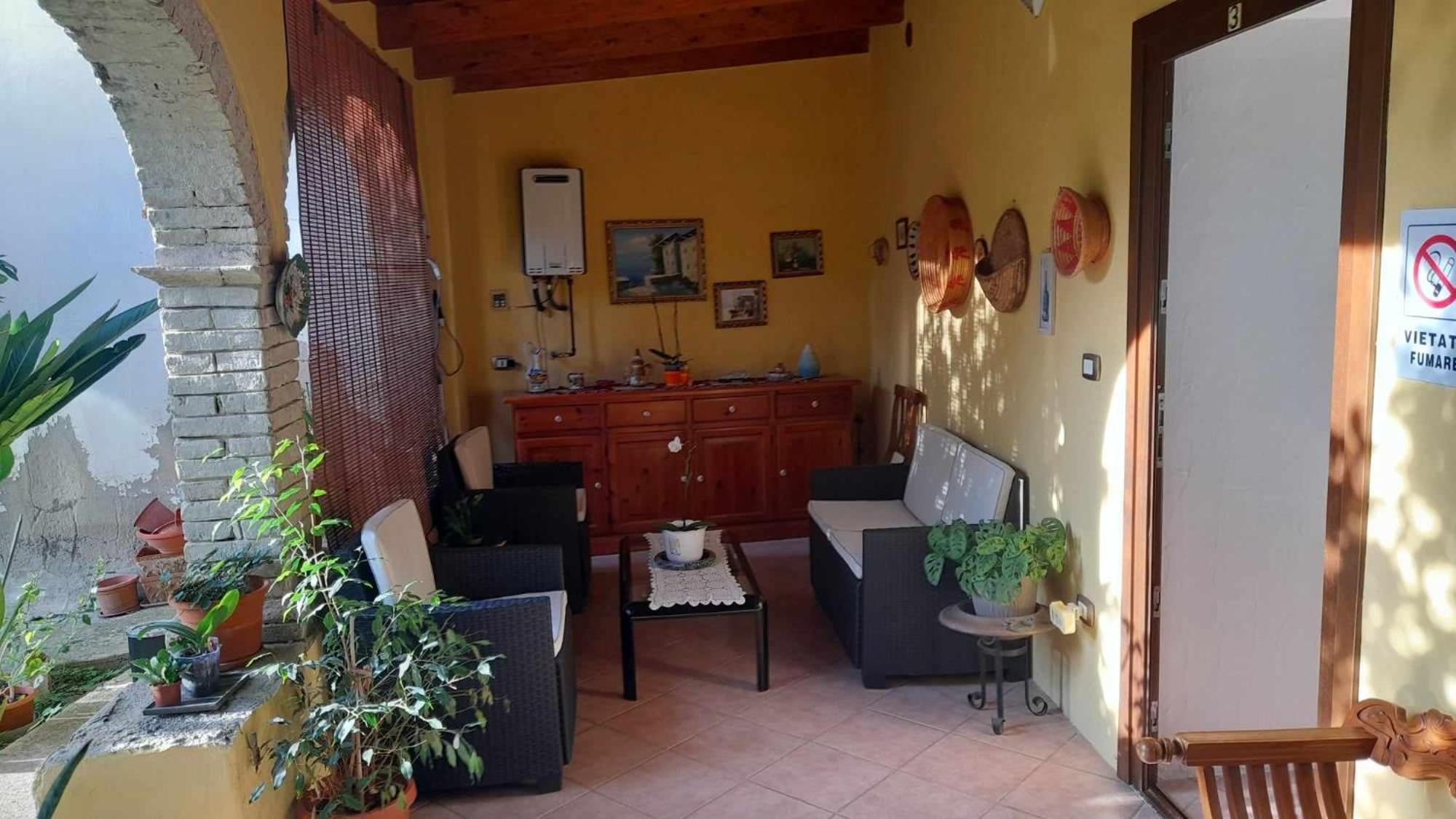 B&B Gli Archi Sìnnai Buitenkant foto