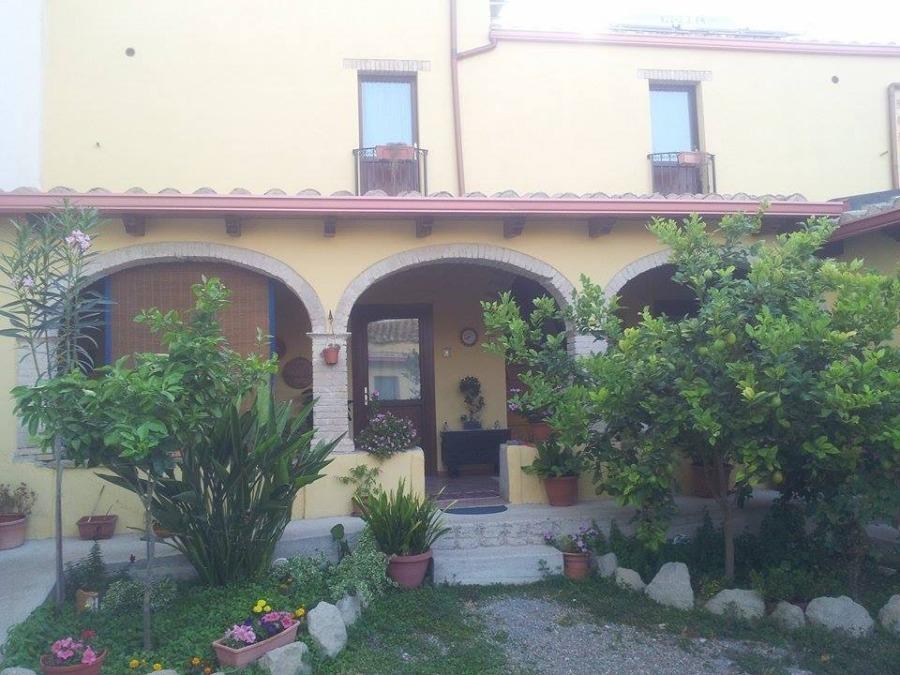 B&B Gli Archi Sìnnai Buitenkant foto
